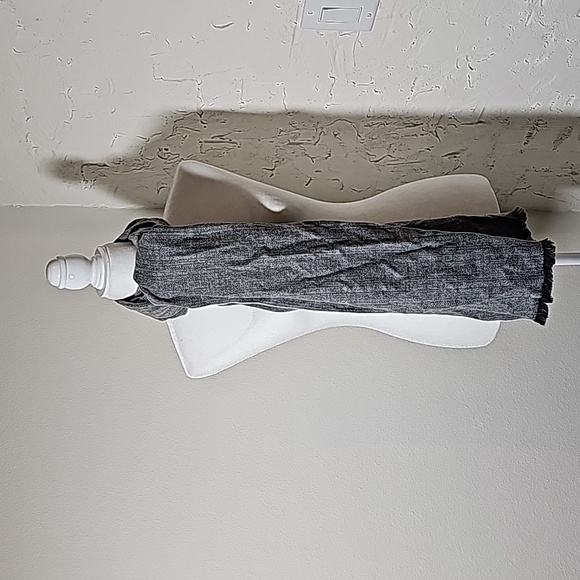 Shawl Wrap Scarf Muffler White Black Herringbone Soft Fringe Warm Cozy - Picture 5 of 9